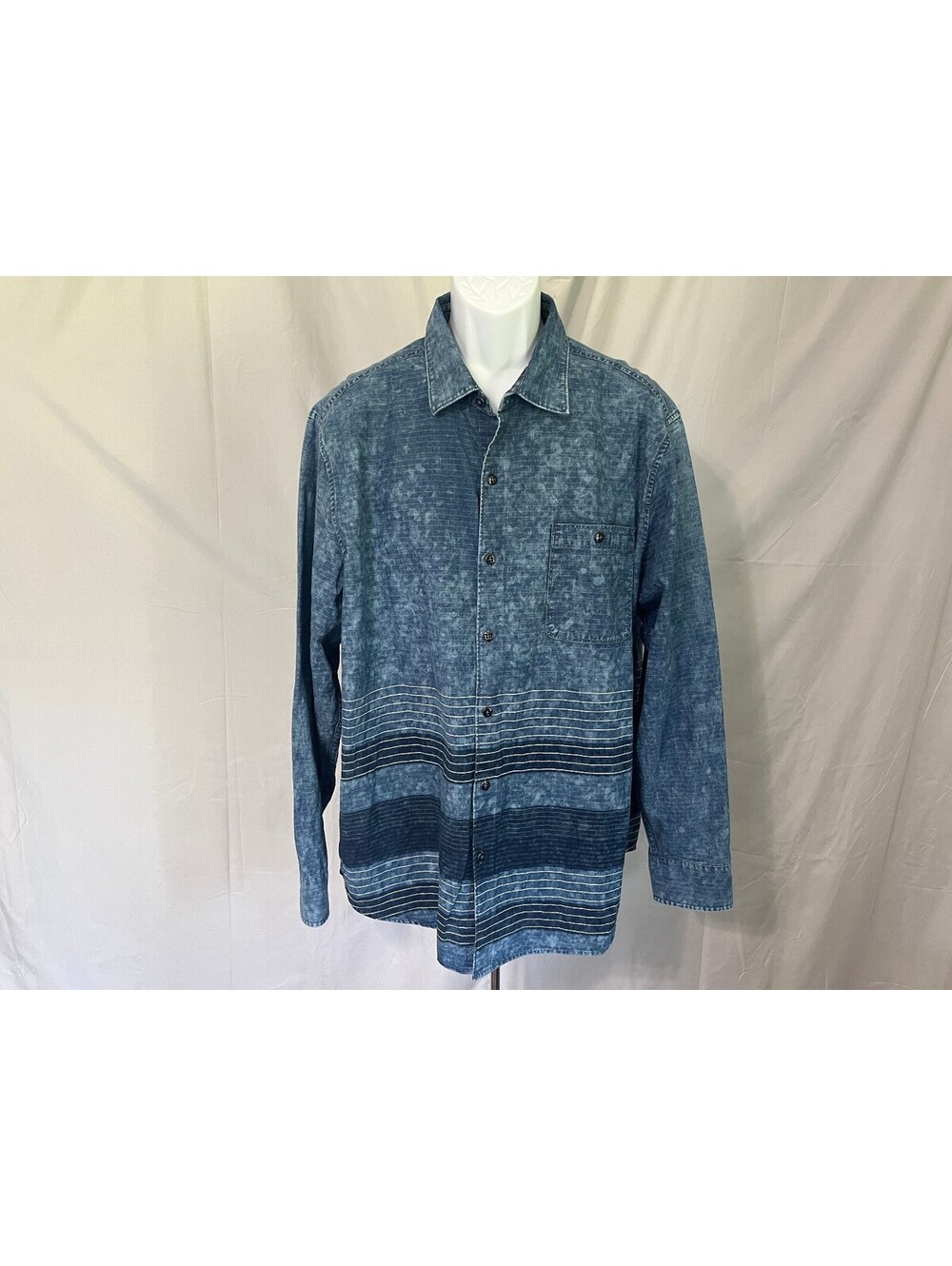 Tommy Bahama Men's Blue Denim Style Long Sleeve Shirt XL EUC